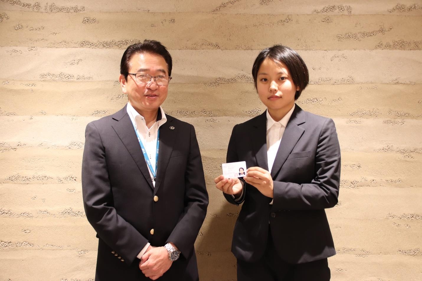 坂本茉奈.jpg