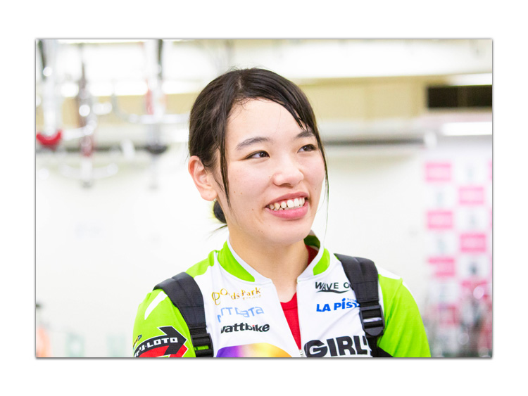 佐藤水菜選手(神奈川)直筆サイン入り年賀状
