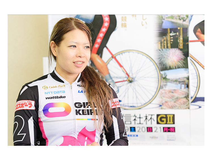 石井寛子選手(東京)直筆サイン入り年賀状